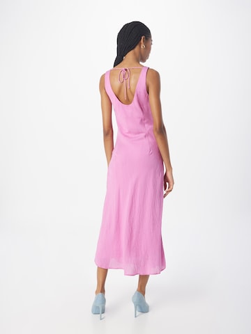 NÜMPH - Vestido 'ROXANNE' em rosa