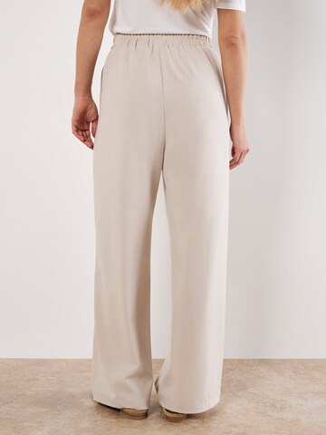 Apricot Wide leg Pants ' ' in Beige