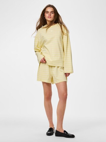 PIECES - Loosefit Pantalón 'PCSadie' en amarillo