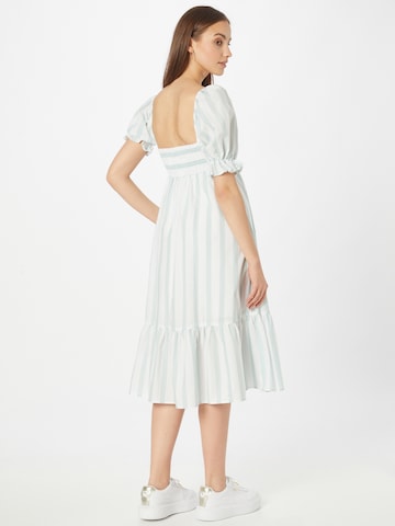 Rochie de la Abercrombie & Fitch pe alb