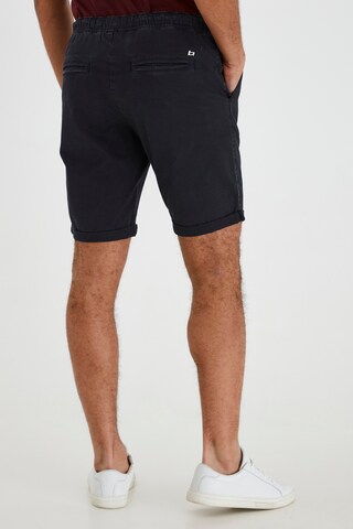 !Solid Regular Chinoshorts 'BRADLEY' in Schwarz