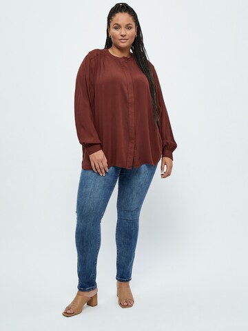 Camicia da donna 'Hayden' di Peppercorn in marrone