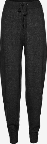 Vero Moda Curve Pants 'Lefile' in Black: front
