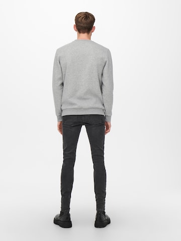 Only & Sons Sweatshirt i grå