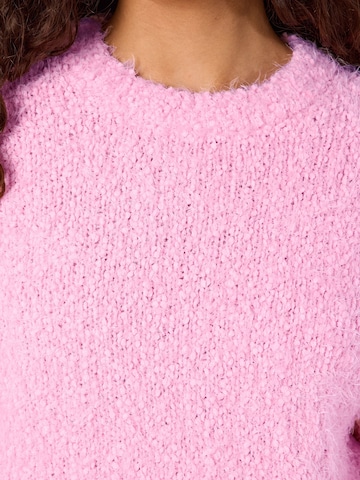Pull-over Noisy may en rose
