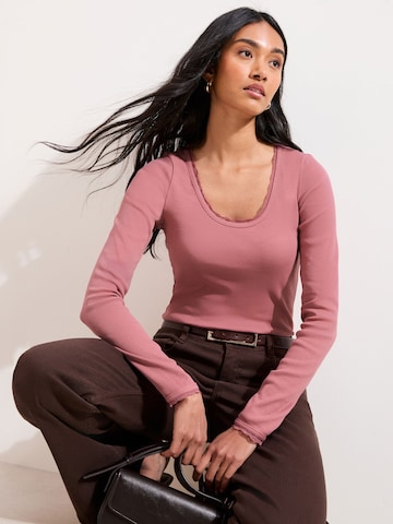 Maglietta di Friends Like These in rosa