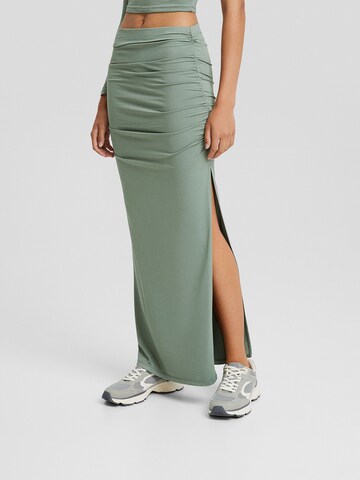 Bershka Skirt in Green: front