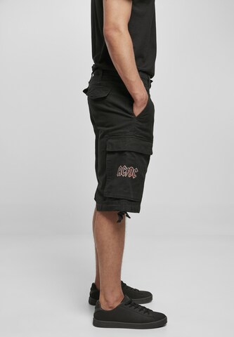 Merchcode Regular Shorts in Schwarz