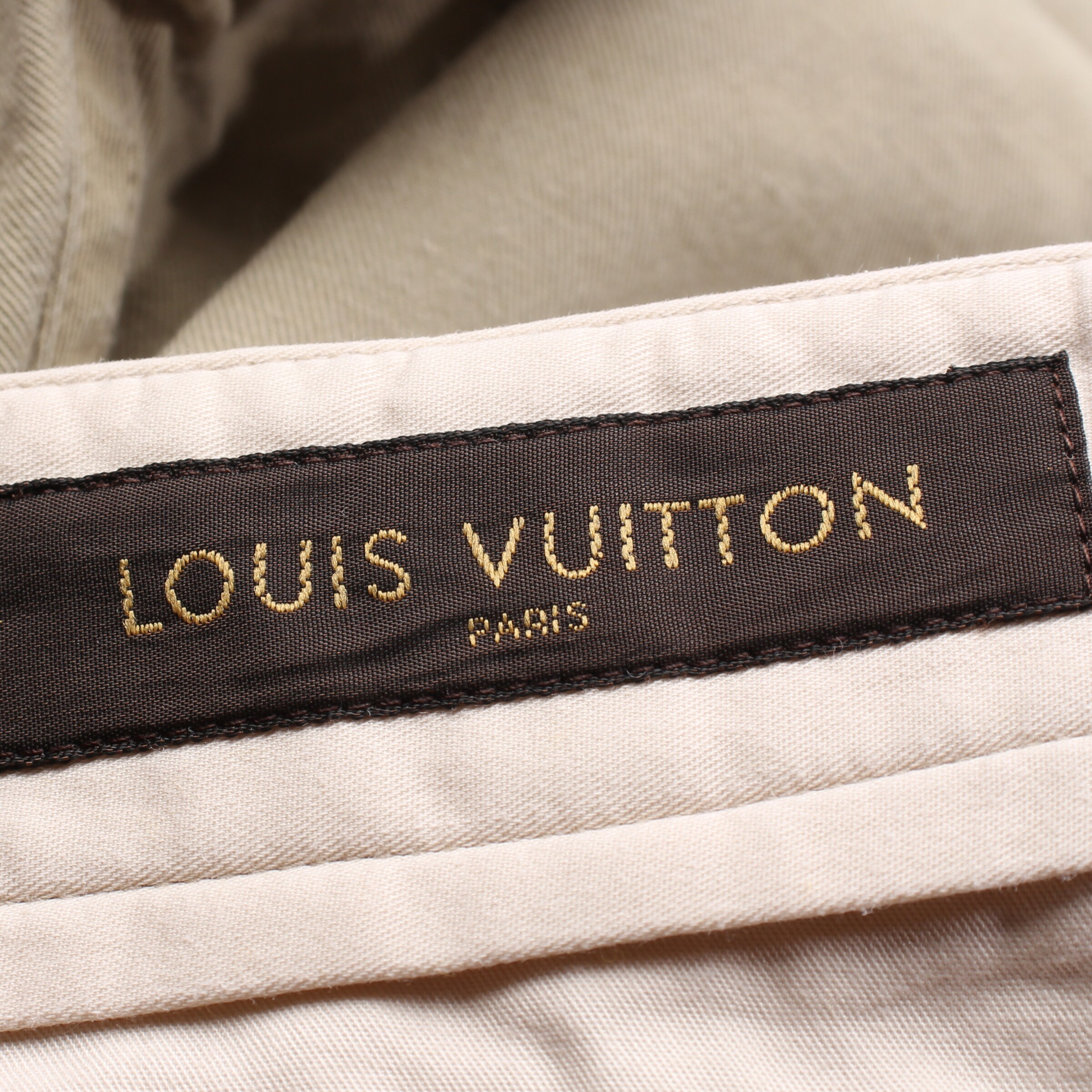 Louis Vuitton Pants in 40 in White