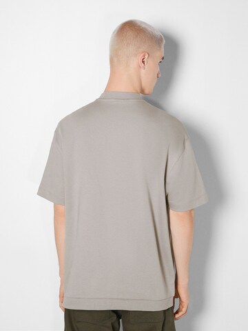 Bershka T-Shirt in Grau