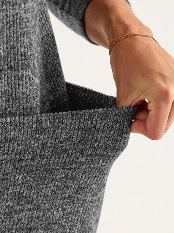 Cellbes of Sweden Rok in Grijs