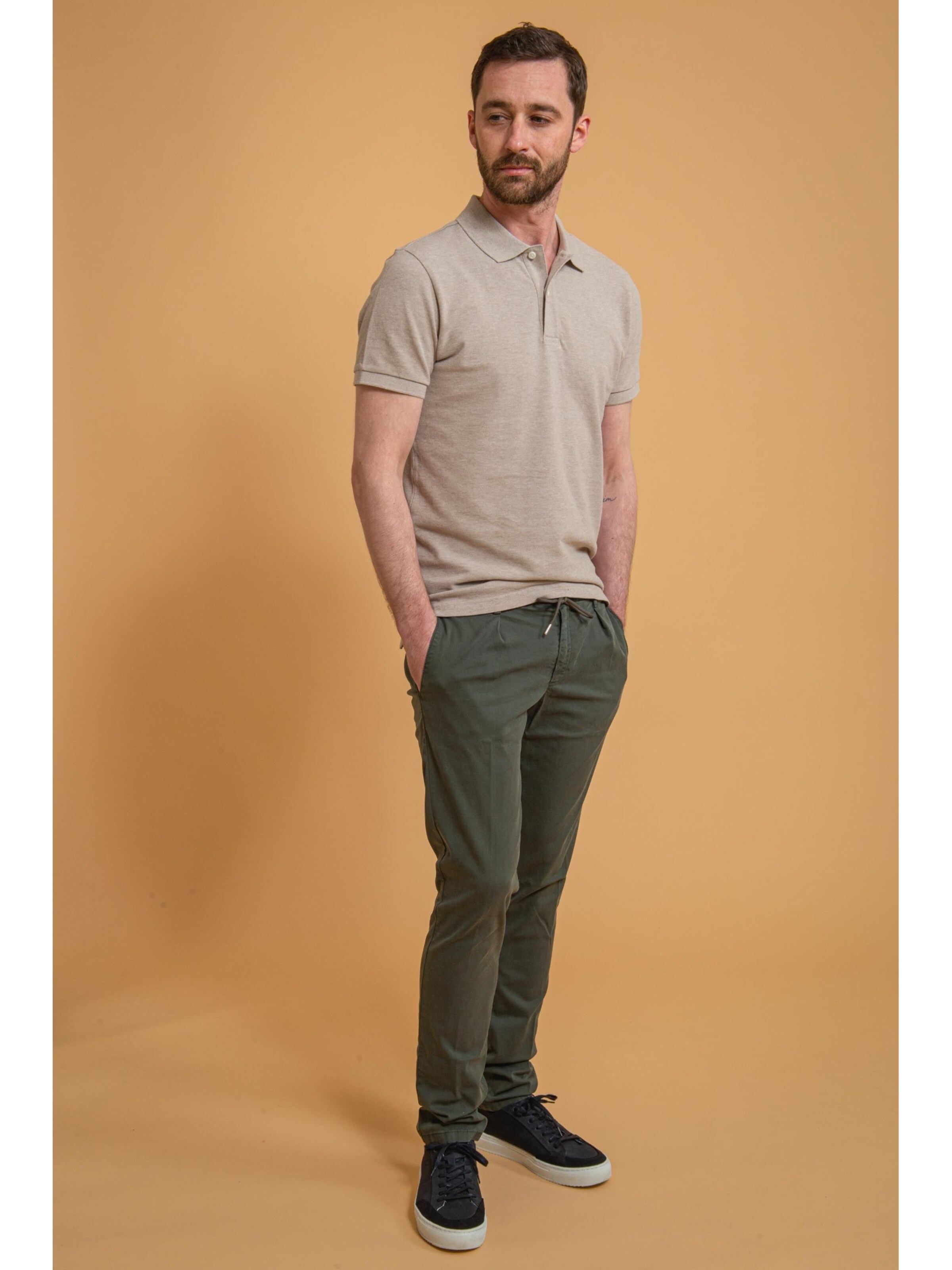 Profuomo Slim fit Chino trousers in Green
