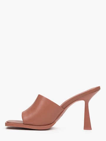 Zoccoletto '288-6' di Estro in marrone