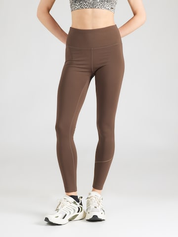 Hummel Skinny Urheiluhousut 'Court' värissä ruskea: etupuoli