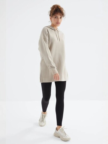 Tommy Life Sweatshirt in Beige