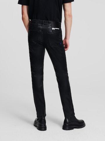 KARL LAGERFELD JEANS Liibuv Püksid ' Slim Denim ', värv must