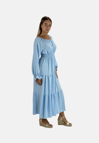 Elara Kjole i blå