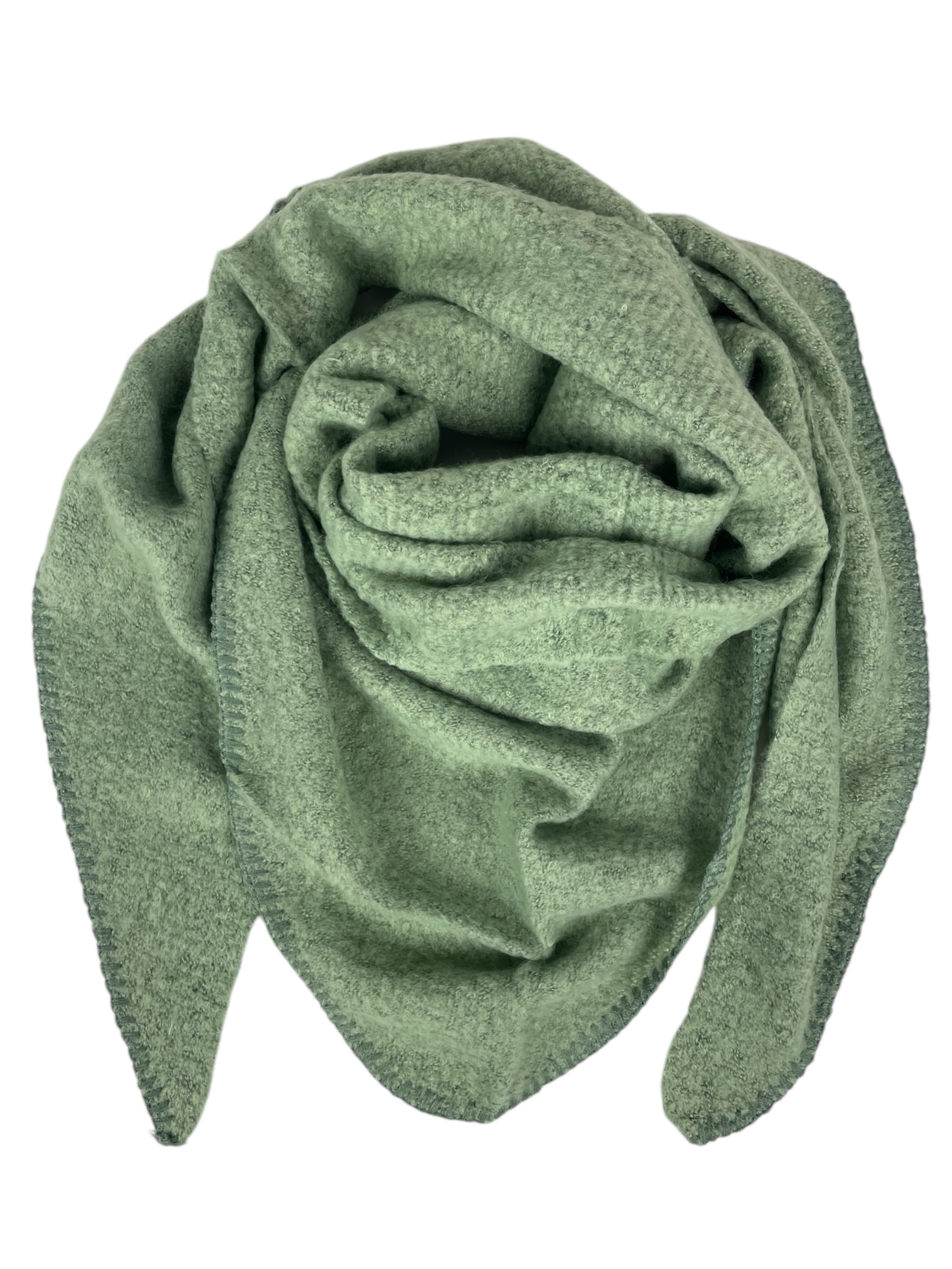 Kumixi Oversized Scarf in Green: front