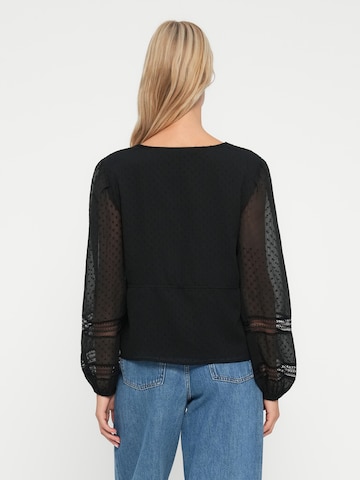 Bluză de la Abercrombie & Fitch pe negru