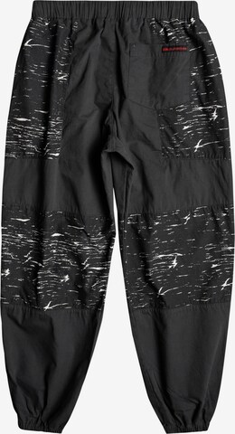 Effilé Pantalon de sport QUIKSILVER en noir