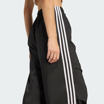 Loosefit Pantalon 'Adilenium Season 4 Teamgeist' ADIDAS ORIGINALS en noir