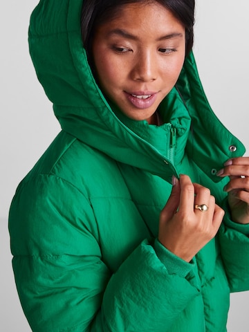 PIECES Winter coat 'Jamilla' in Green