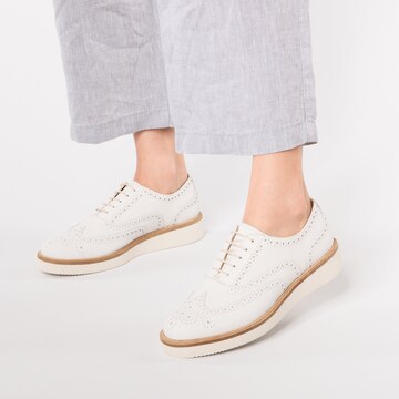 CLARKS LaceUp Shoes in White ABOUT YOU