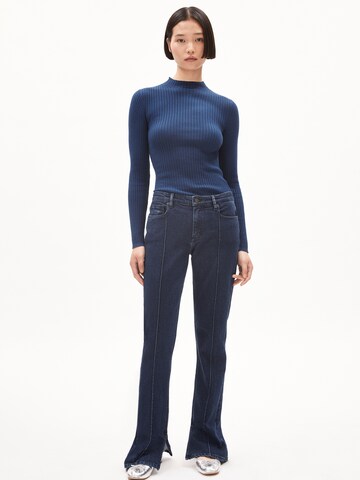 Coupe slim Jean ' LINDAA' ARMEDANGELS en bleu