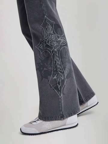 Bootcut Pantaloni de la Ed Hardy pe negru