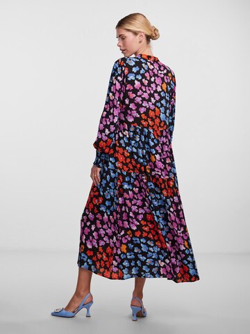 Abito camicia 'YASAlira' di YAS in nero