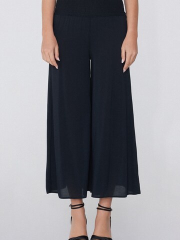 Tezenis Wide leg Pants in Black: front