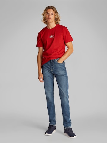 Regular T-Shirt Calvin Klein Jeans en rouge