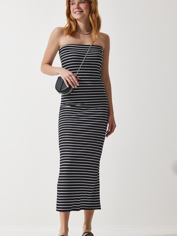 Happiness İstanbul Sommerkjole i sort: forside