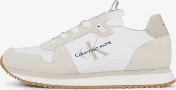 Baskets basses Calvin Klein Jeans en blanc : devant