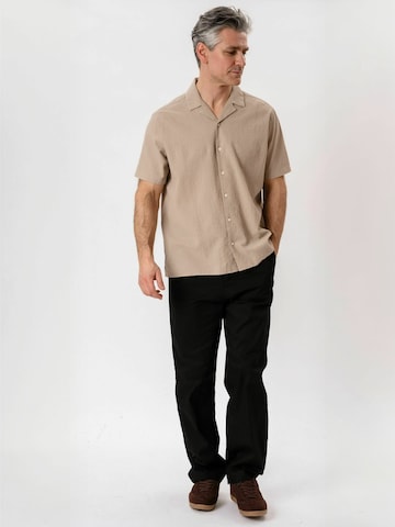 Regular fit Camicia ' Polo ' di TEESHOPPEN in beige