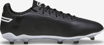 Ghete de fotbal 'King Pro' de la PUMA pe negru