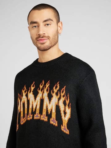 Tommy Jeans Sweater in Black