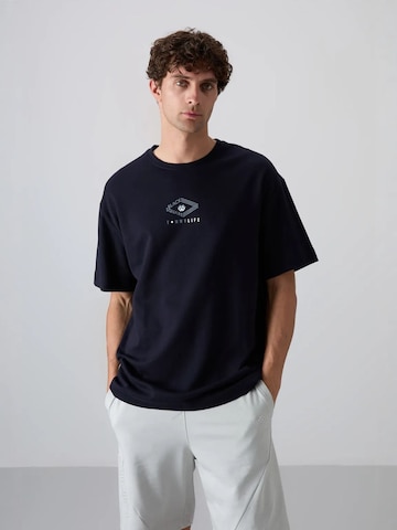 Maglietta di Tommy Life in blu: frontale