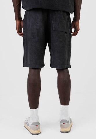 Kleinigkeit - Regular Calças em preto