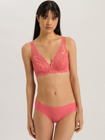 Hanro Triangle Bra ' Moments ' in Pink: front