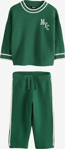 Next Setti värissä vihreä: etupuoli