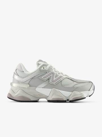 Scarpa sportiva di new balance in grigio