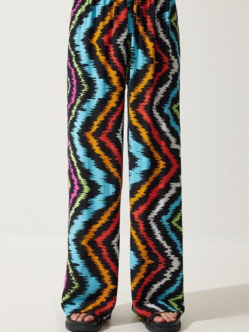 Happiness İstanbul Zvonové kalhoty Kalhoty – černá: přední strana