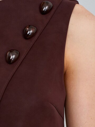 Dilvin Vest in Red
