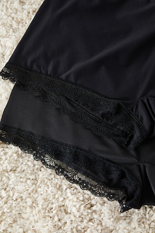Trendyol Curve - Panti en negro