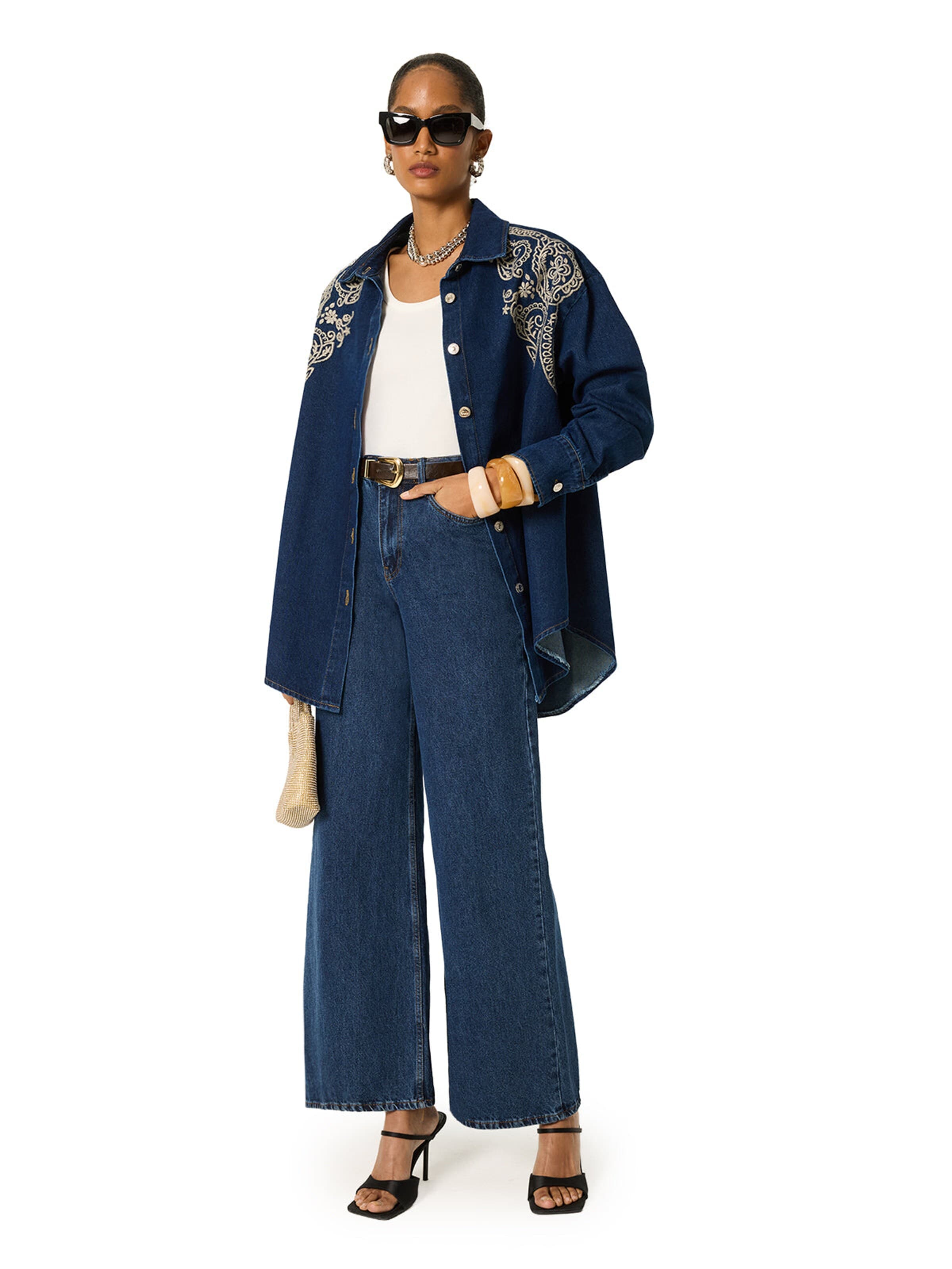 Camicia da donna 'Embroidered Denim Shirt' di Touché Privé in blu: frontale