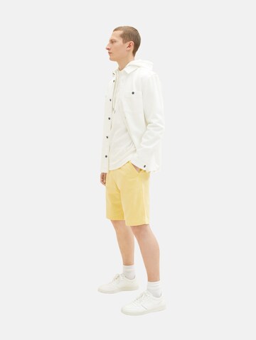 TOM TAILOR Regular Shorts in Gelb