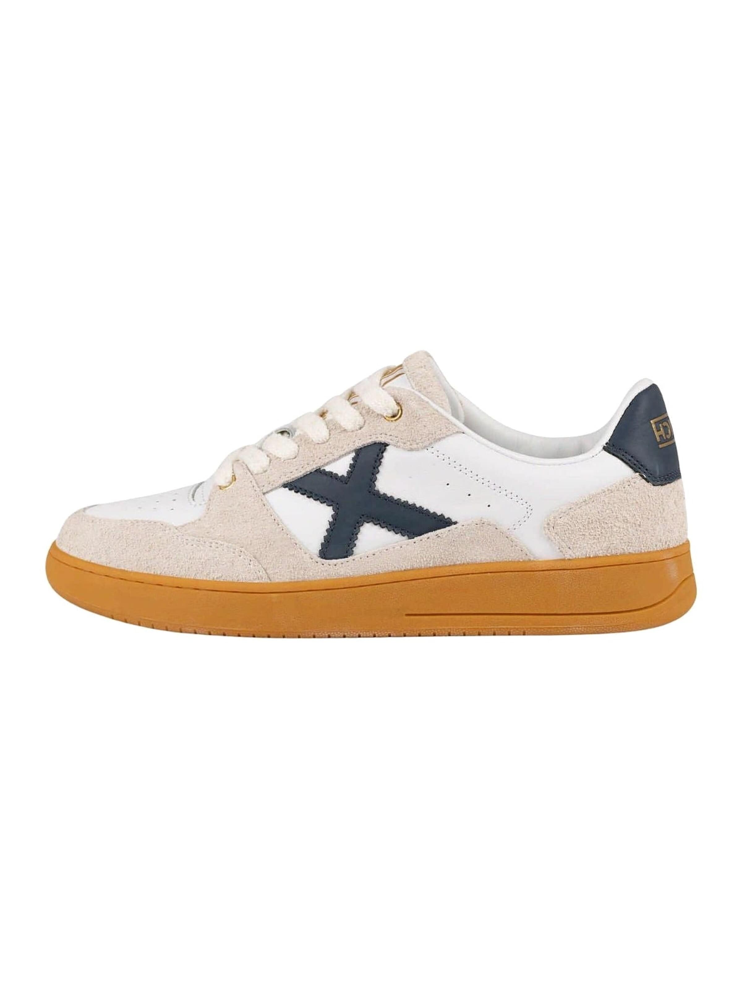 Sneaker bassa 'Legit 124' di MUNICH in bianco: frontale