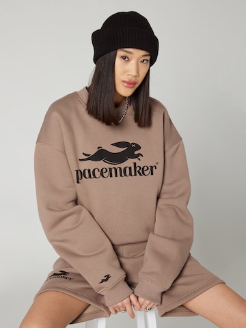 Pacemaker Sweatshirt 'Falk' i brun: forside