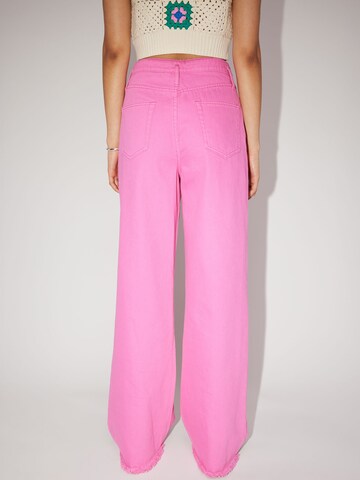 LeGer by Lena Gercke Wide Leg Jeans med lægfolder 'Greta' i pink: tilbage